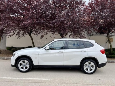 BMW X1 xDrive20d (Automata) GYÖNYÖRŰ ÁLLAPOTBAN-PANORÁMATETŐ-BARNA BŐRBELSŐ!