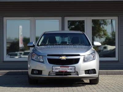 CHEVROLET CRUZE 1.6 LS Plus KLÍMA-150eKM-PARK'RADAR-SZERVÍZKÖNYV-ALUFELNI