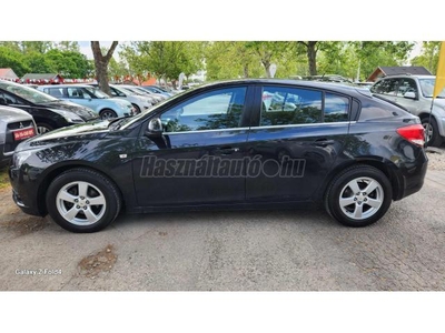 CHEVROLET CRUZE 1.6 LS Plus Szép állapot! 171 e Km!! Tempomat! Digitklíma! Téli-nyári gumik! Hitelre is!