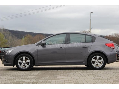 CHEVROLET CRUZE 1.6 LT