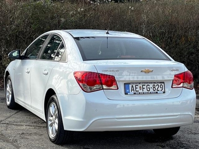 CHEVROLET CRUZE 1.7d LS Plus 124.816km! Szervizkönyves!Radar!