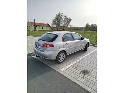 CHEVROLET LACETTI 1.4 16V Elite AC