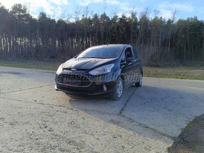 FORD B-MAX 1.0 GTDi EcoBoost Titanium