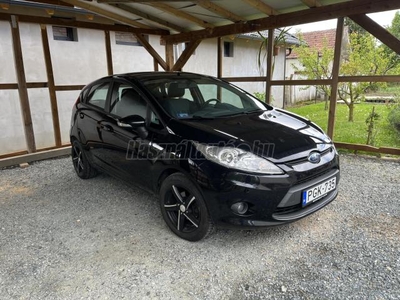 FORD FIESTA 1.25 Color