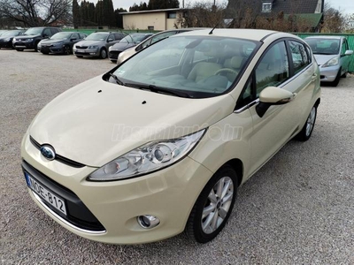 FORD FIESTA 1.25 Ghia 82LE DIGITKLÍMA ESP ALUFELNI BLUETOOTH AZONNAL ELVIHETŐ