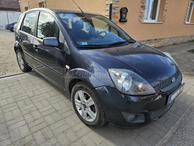 FORD FIESTA 1.25 Platinum Első magyar tulajdonos!