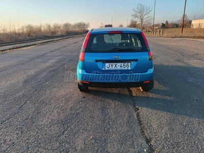 FORD FIESTA 1.3 Fresh Első forgalomba helyezés moi. 1 tulajdonos. téli nyári gumi külön felnin