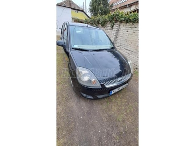 FORD FIESTA 1.4 Color