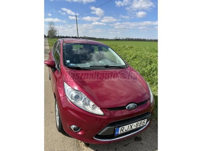 FORD FIESTA 1.4 TDCi Titanium