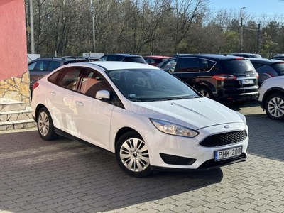 FORD FOCUS 1.0 EcoBoost Trend S S MAGYAR 2TUL ÚJSZGUMI S&S SYNC KLÍMA HIFI ISOFIX SZKÖNYV EU6 SEDAN ÚJMODELL SZÉP