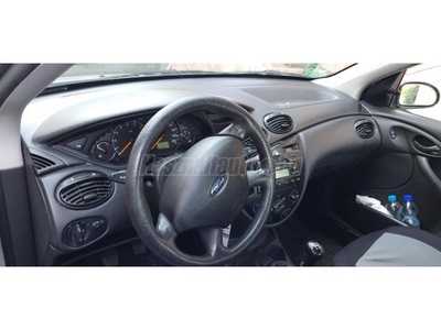 FORD FOCUS 1.4 Ambiente