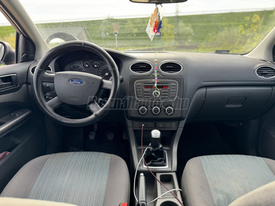 FORD FOCUS 1.4 Trend