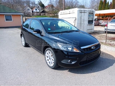 FORD FOCUS 1.6 Collection