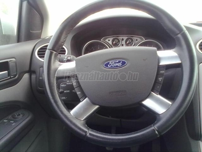 FORD FOCUS 1.6 Fresh EGY TULAJ++ ALU++ FORD GARANCIÁK+