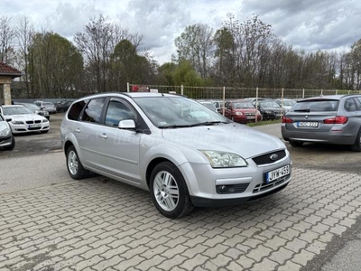 FORD FOCUS 1.6 Ghia