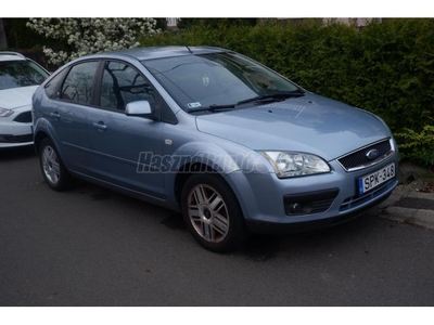 FORD FOCUS 1.6 Ghia + Navigáció