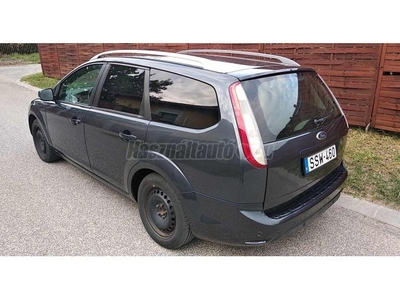 FORD FOCUS 1.6 TDCi Ghia DPF