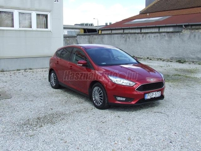 FORD FOCUS 1.6 Ti-VCT Titanium