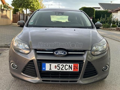 FORD FOCUS 1.6 Ti-VCT Titanium 175.000.KM.SZERVIZKÖNYV.2XDIGITKLIMA.ALUFELNI.MEGKÍMÉLT!