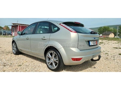 FORD FOCUS 1.6 Ti-VCT Titanium