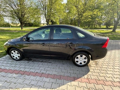 FORD FOCUS 1.6 Titanium