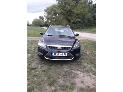 FORD FOCUS 1.8 FFV Titanium