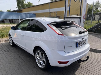 FORD FOCUS 1.8 FFV Trend