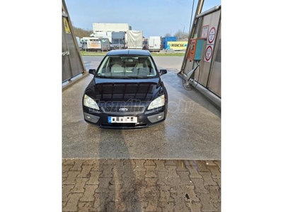 FORD FOCUS 1.8 TDCi Titanium