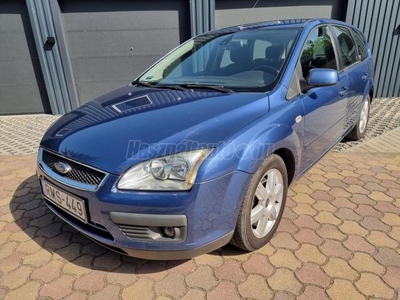 FORD FOCUS 2.0 Ghia MEGKÍMÉLT ÉS FIGYELMESEN SZERVIZELT. 2X DIGKLÍMA. TEMPOMAT. ESŐ- FÉNYSZENZOR