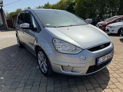 FORD S-MAX 1.8 TDCi Titanium PANORÁMATETŐ - ÜLÉSFŰTÉS - PARKRADAR ELŐL/HÁTUL - BŐR BELSŐ