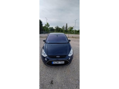 FORD S-MAX 2.0 TDCi Titanium Powershift