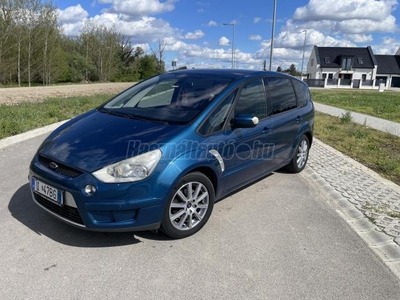 FORD S-MAX 2.0 Titanium