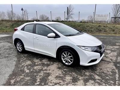 HONDA CIVIC 1.6 i-DTEC Lifestlye ADAS MEGKÍMÉLT ÁLLAPOT/ GYÖNGYHÁZ METÁL/ ÜLÉS FŰTÉS/ TOLATÓ KAMERA/ NAVI/ KÉT KULCS/