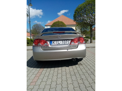 HONDA CIVIC 1.8 ES