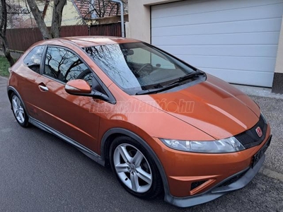 HONDA CIVIC 1.8 Type-S NAVIGÁCIÓ