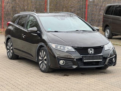 HONDA CIVIC Tourer 1.6 i-DTEC Lifestlye Navi 114 E KM-NAVI-RADAR-KAMERA-SZERVÍZKÖNYV-LEINFORMÁLHATÓ