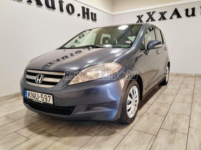 HONDA FR-V 1.8 Trend AZONNAL ELVIHETŐ+PIACI ÁR ALATT+SZERVÍZELT+JÓ ÁLLAPOT+6 FŐS+