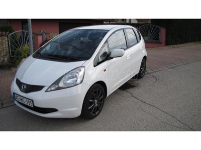 HONDA JAZZ 1.2 S 2010-Es Modell. // Kedvelt Fehér szinben //