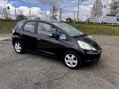 HONDA JAZZ 1.4 Elegance MEGKÍMÉLT ÁLLAPOT/ DIGIT KLÍMA/ ALUFELNI/ 1 ÉV GARANCIA