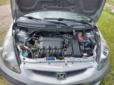 HONDA JAZZ 1.4 LS