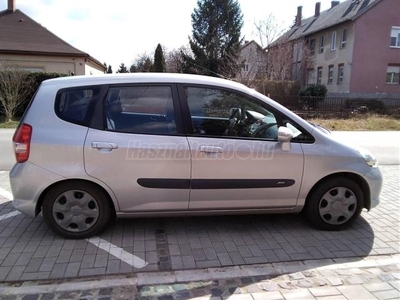 HONDA JAZZ 1.4 LS My. 2005 friss műszaki vizsgával. megkímélt állapotban. 99.664km!!!