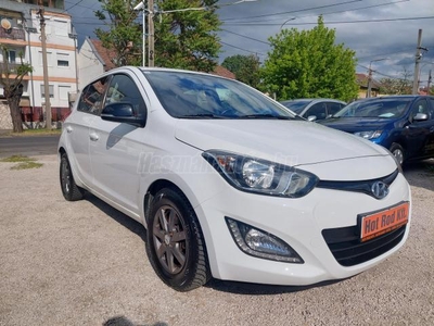 HYUNDAI I20 1.4 Comfort DIGIT KLÍMA TEMPOMAT NAPFÉNY TETŐ 1.4-ES 100 LÓERŐS !!!