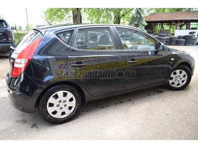 HYUNDAI I30 1.4 DOHC Classic Entry ITT és MOST AKCIÓ!!! NYÁRI GUMI SZETT/ KEDVEZŐ FOGYASZTÁS