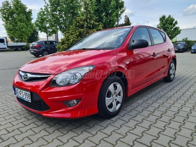 HYUNDAI I30 1.4 DOHC Comfort Friss műszakival. friss szervizzel!