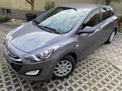 HYUNDAI I30 1.4i Comfort Digitklima.!