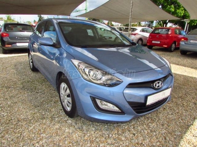 HYUNDAI I30 1.4i Life 135.000km.gyári fényezés.digitklíma.kihangosító.szép állapot