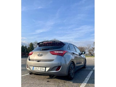 HYUNDAI I30 1.4i Life