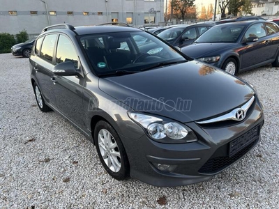 HYUNDAI I30 CW 1.6 CRDi HP Life DIGIT KÉÍMA/RADAR/ÜLÉSFŰTÉS/FÉLBŐR/TEMPOMAT