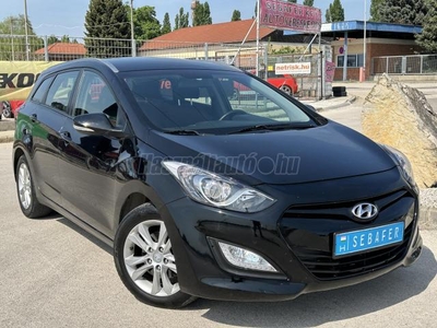 HYUNDAI I30 CW 1.6 CRDi LP Life 1TULAJ-M.KORMÁNY-TOLATÓRADAR-DIGITKLÍMA-ISOFIX-BLUETOOTH-USB-AUX-ROZSDAMENTES