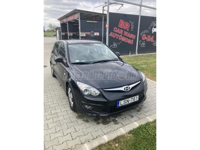 HYUNDAI I30 i30u 1.6 CRDi HP Comfort